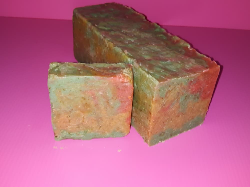 Шелковое мыло-скраб ручной работы бергамот - эвкалипт.